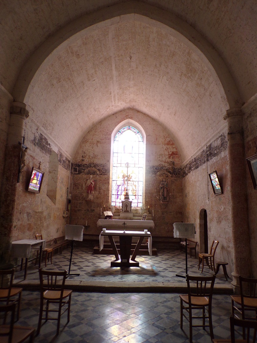 Ballans - L'église Saint-Jacques - Le Choeur (19 juillet 2020)
