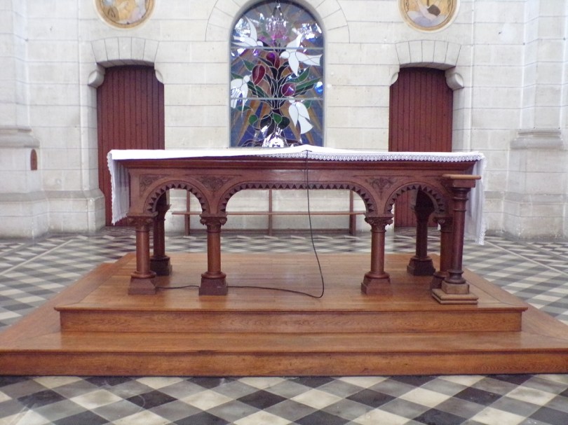 Eglise Saint Antoine – L'autel (19 mars 2021)