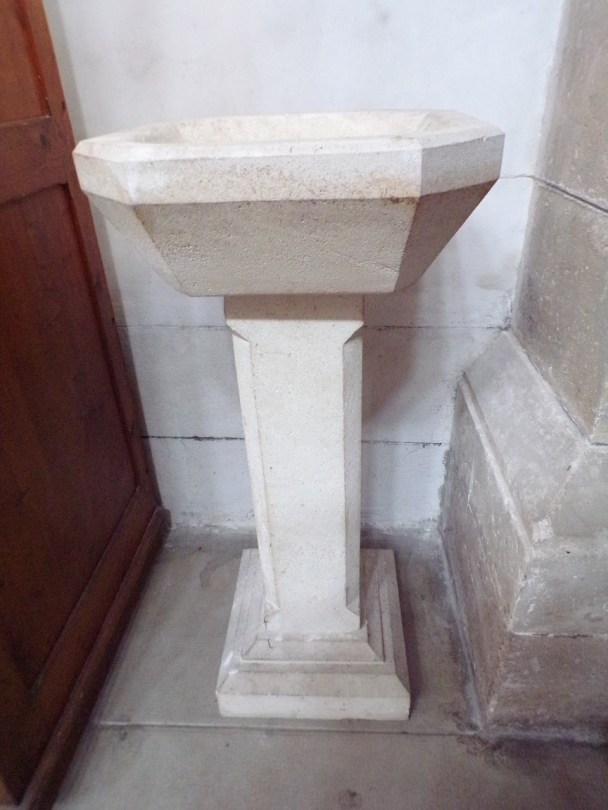 Eglise Saint Antoine – Un bénitier (19 mars 2021)