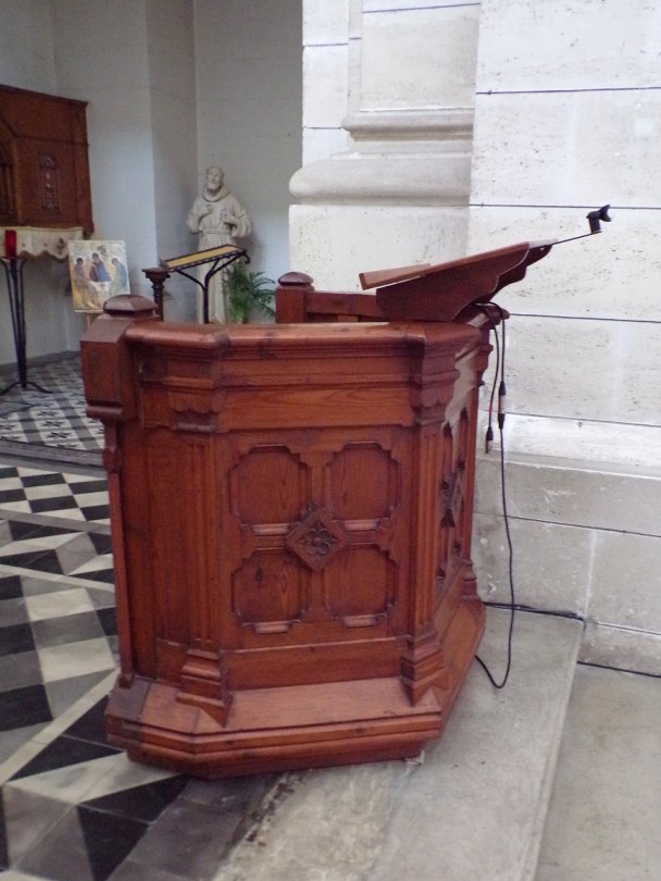 Eglise Saint Antoine – Un lutrin (19 mars 2021)