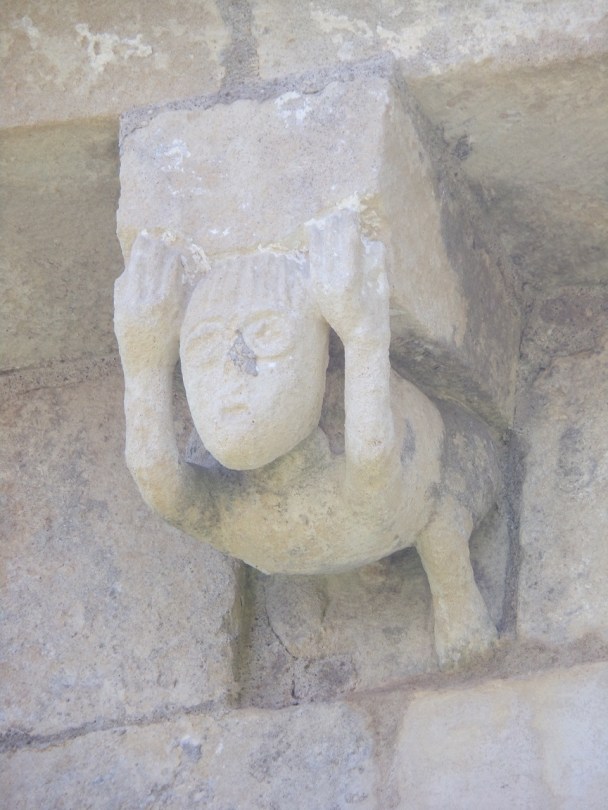 L’église Saint-Vivien - Un modillon (18 juillet 2021)