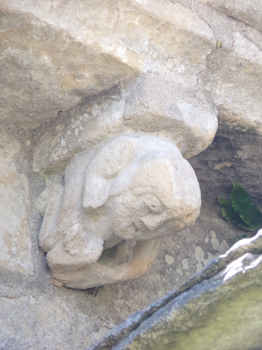 L’église Saint-Vivien - Un modillon (18 juillet 2021)