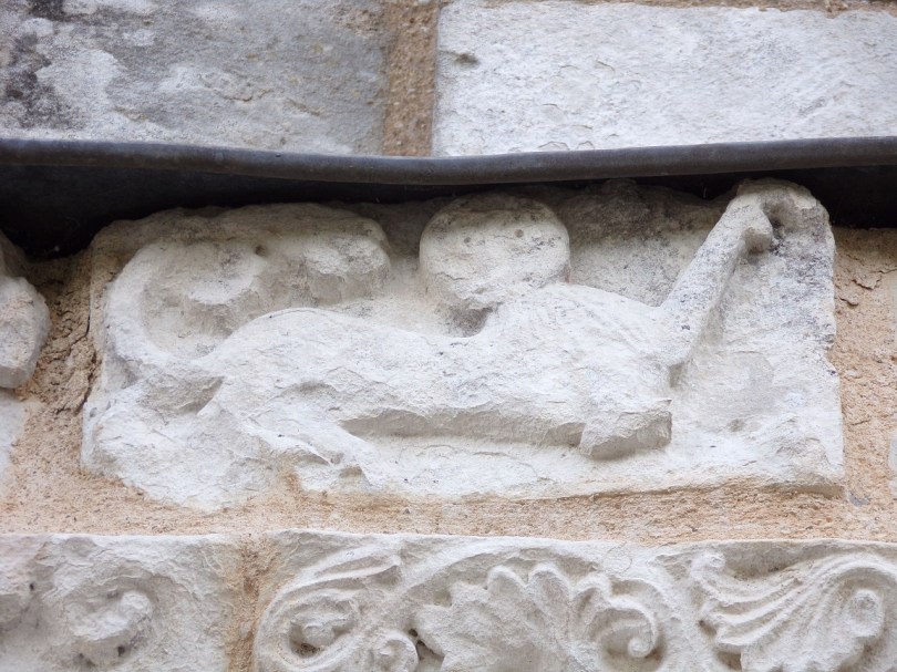 Genté – L’église Saint-Médard - Animal sculpté (1 juillet 2021)