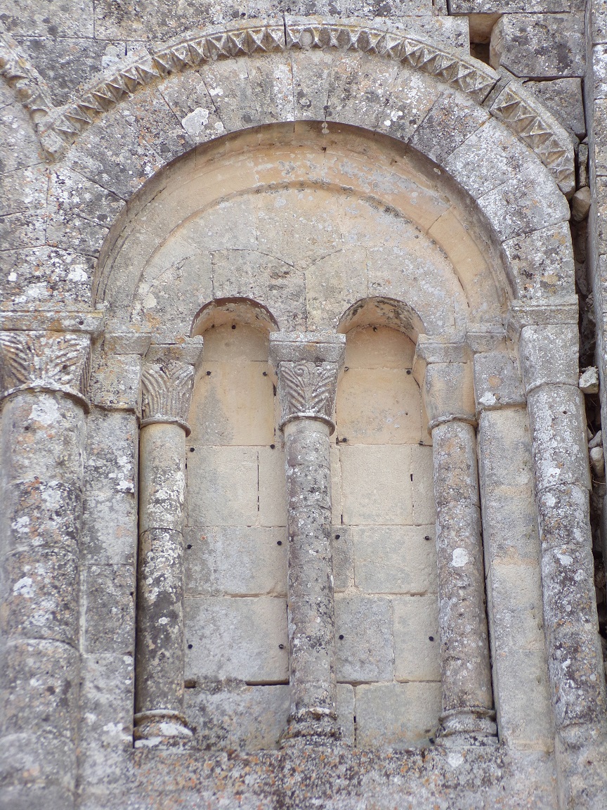 Arcature à colonnettes à droite (30 août 2021)