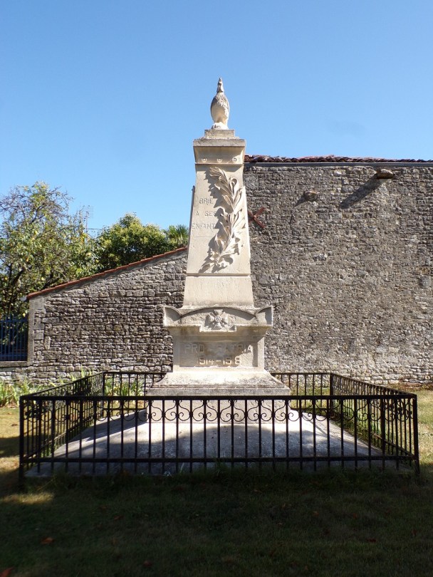 Le monument aux morts (12 septembre 2021)