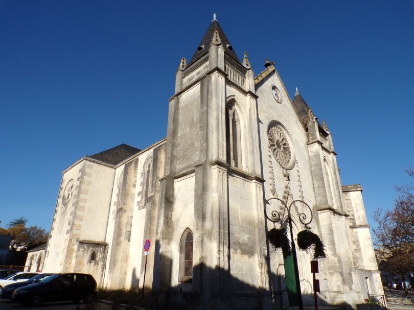 place Saint-Jacques - l'église St-Jacques (31 décembre 2021)