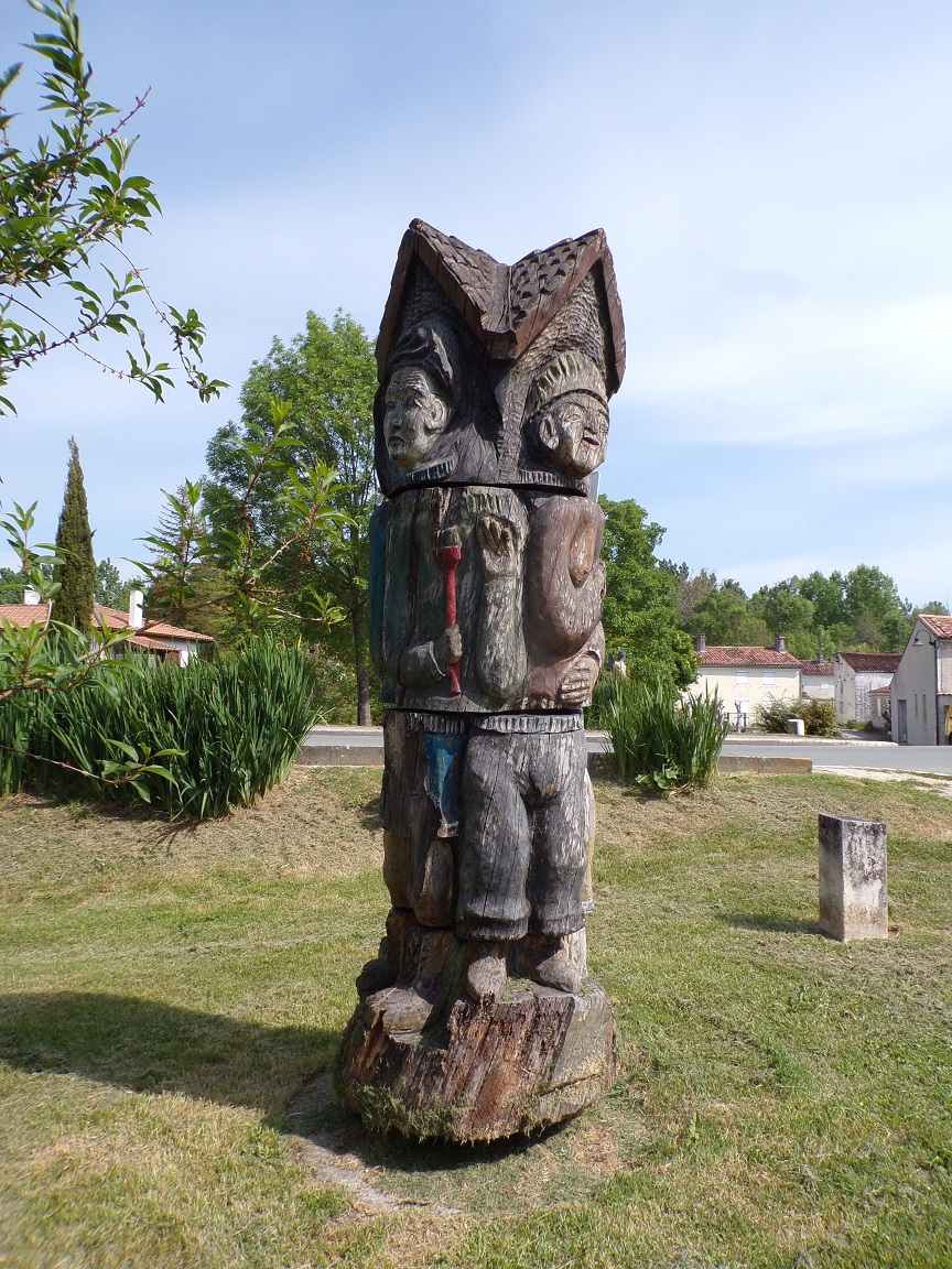 Bréville - Sculpture le long de la Soloire (3 mai 2022)