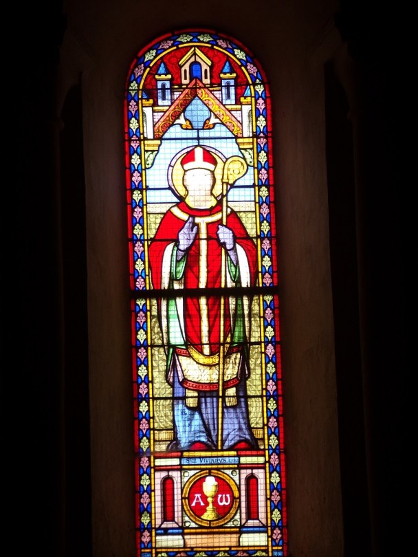 L’église Saint-Vivien – Le vitrail ‘St Vivien’ (5 juin 2022)