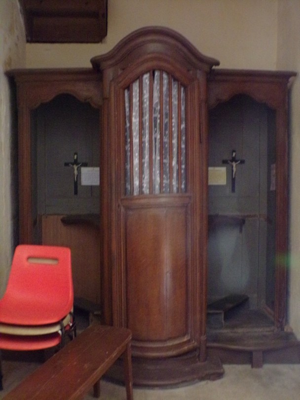 L’église Saint-Vivien - Le confessionnal (5 juin 2022)