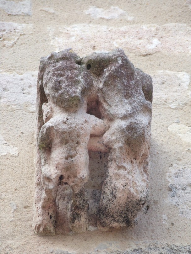 L'église Saint-Pierre - Un modillon (9 juin 2022)