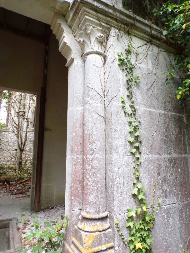 La Chapelle de la Renorvillle - Un pilastre (1 juin 2022)