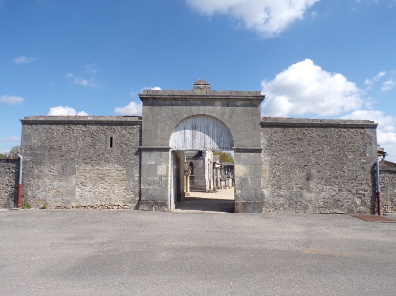 Cherves-Richemont - L'entrée du Cimetière (10 avril 2019)