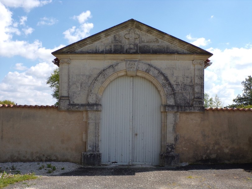 Cherves-Richemont - Entrée du Cimetière de Richemont (10 avril 2019)