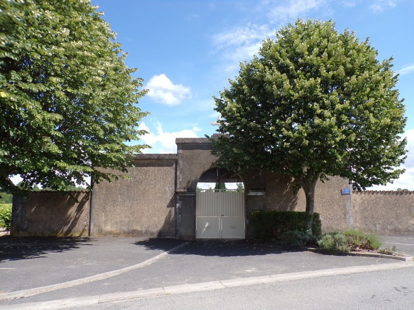 Houlette - L'entrée du cimetière (8 juin 2020)