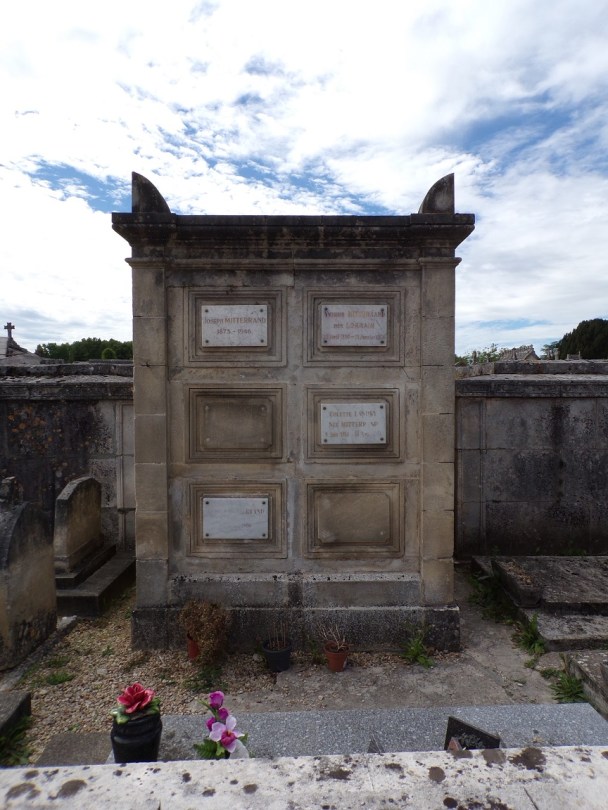 Jarnac - Tombe de François Mitterrand (19 août 2020)