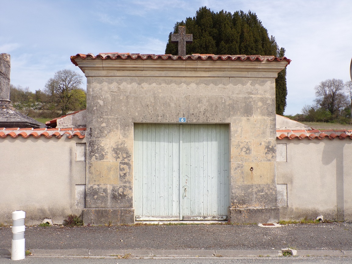 Saint-Laurent de Cognac - L'entrée 1 du cimetière (1 avril 2019)
