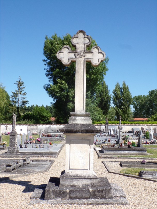 Sainte-Sévère - La Croix de Cimetière (27 mai 2020)