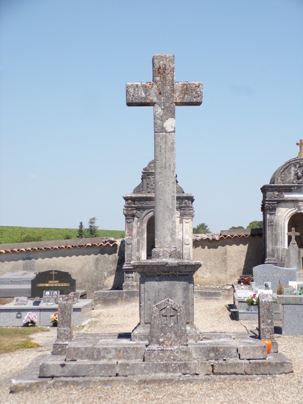 Salles d'Angles - La Croix de Cimetière (16 juillet 2019)