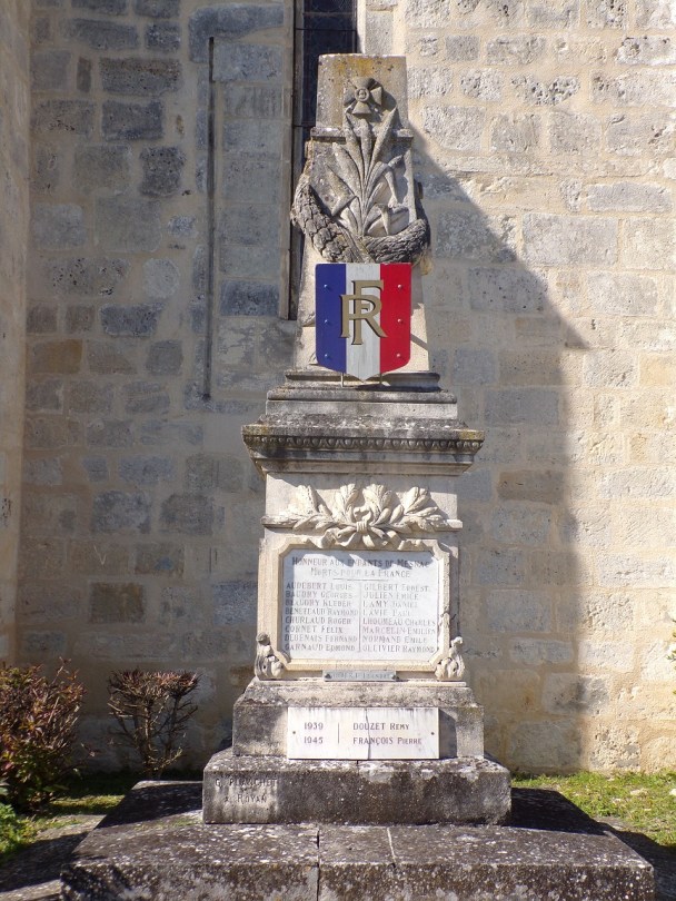 Mesnac – Le Monument aux Morts (20 avril 2023)