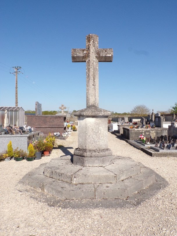 Mesnac - La Croix de Cimetière (20 avril 2023)