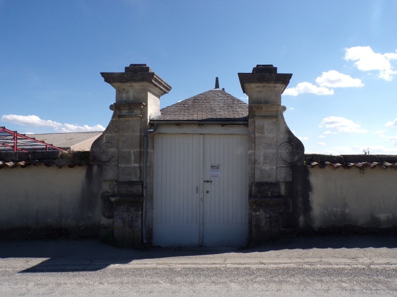 Salignac-sur-Charente - L'entrée du Cimetière (19 avril 2023)
