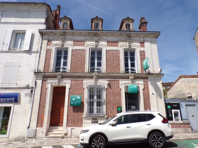 Jarnac - 13 place du Château - Maison (3 mai 2023)