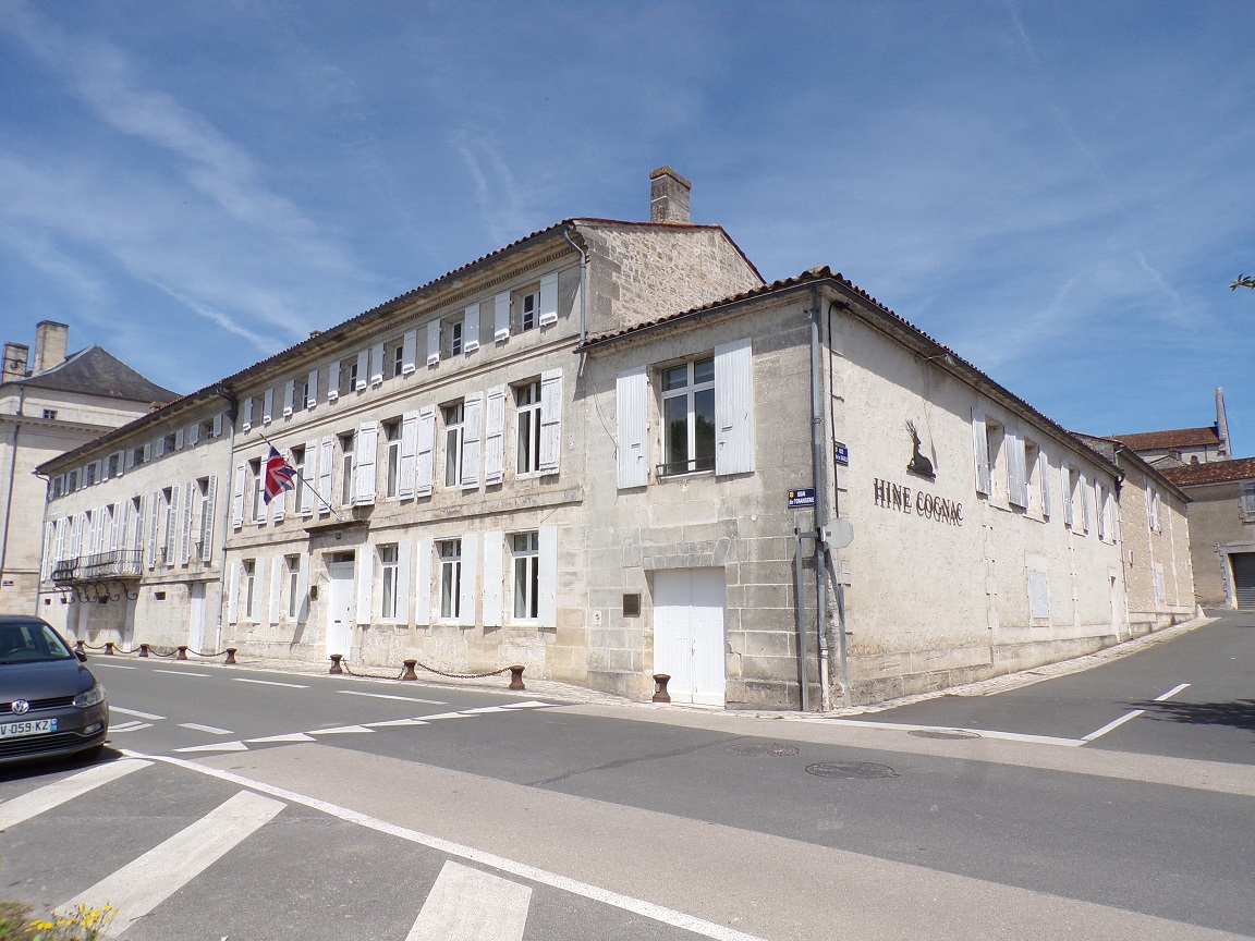 Jarnac - 16-17 quai de l'Orangerie - Chai Hine (3 mai 2023)