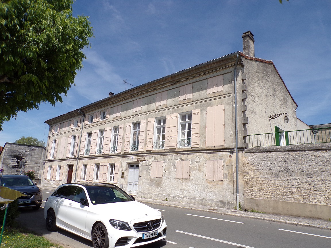 Jarnac - 20-22 quai de l'Orangerie - Miason (3 mai 2023)