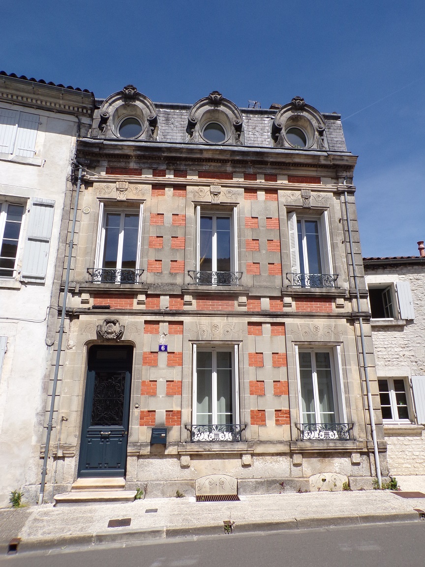 Jarnac - 6 rue Abel Guy - Maison (3 mai 2023)