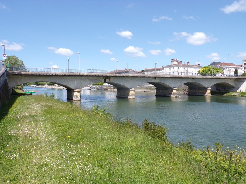 Jarnac - Le pont (16 mai 2023)