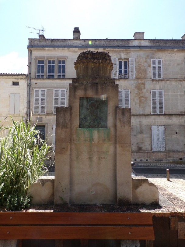 Jarnac - place de l'Ancien Marché - Burgaud des Marêts (16 mai 2023)