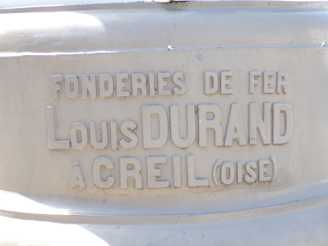 Jarnac - place du Château - Horloge Publique (3 mai 2023)