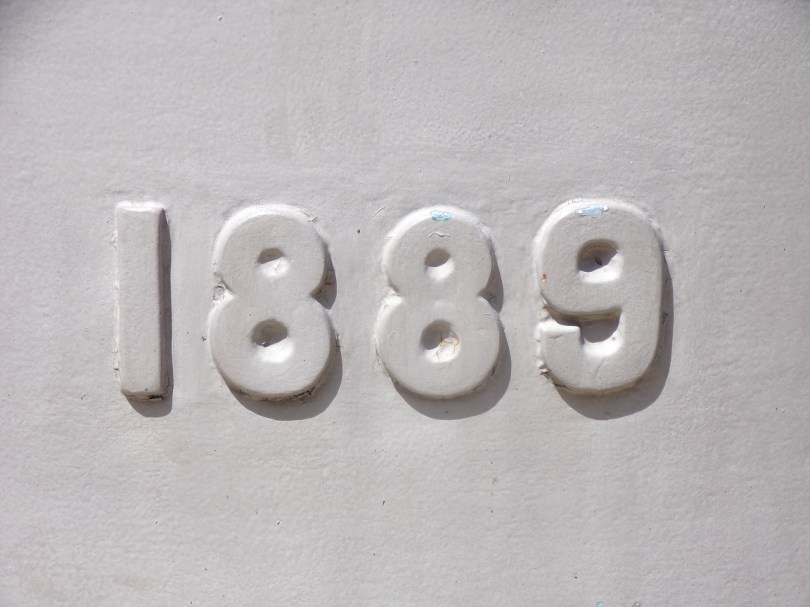 Jarnac - place du Château - Horloge Publique (3 mai 2023)