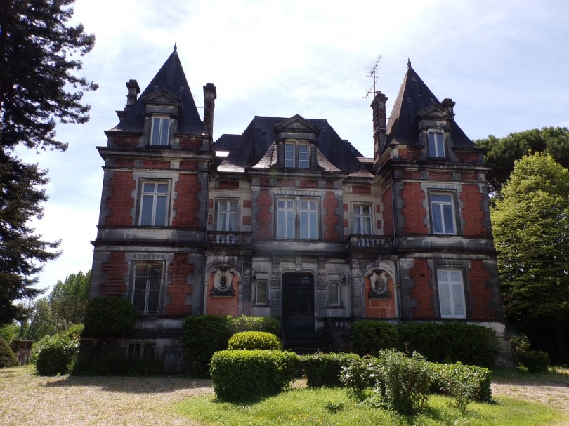 Jarnac - rue du Chail - Château des Aubrais (3 mai 2023)
