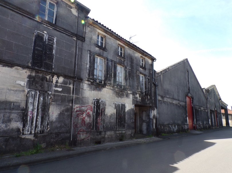Jarnac - rue du Chail - Louis Royer (3 mai 2023)
