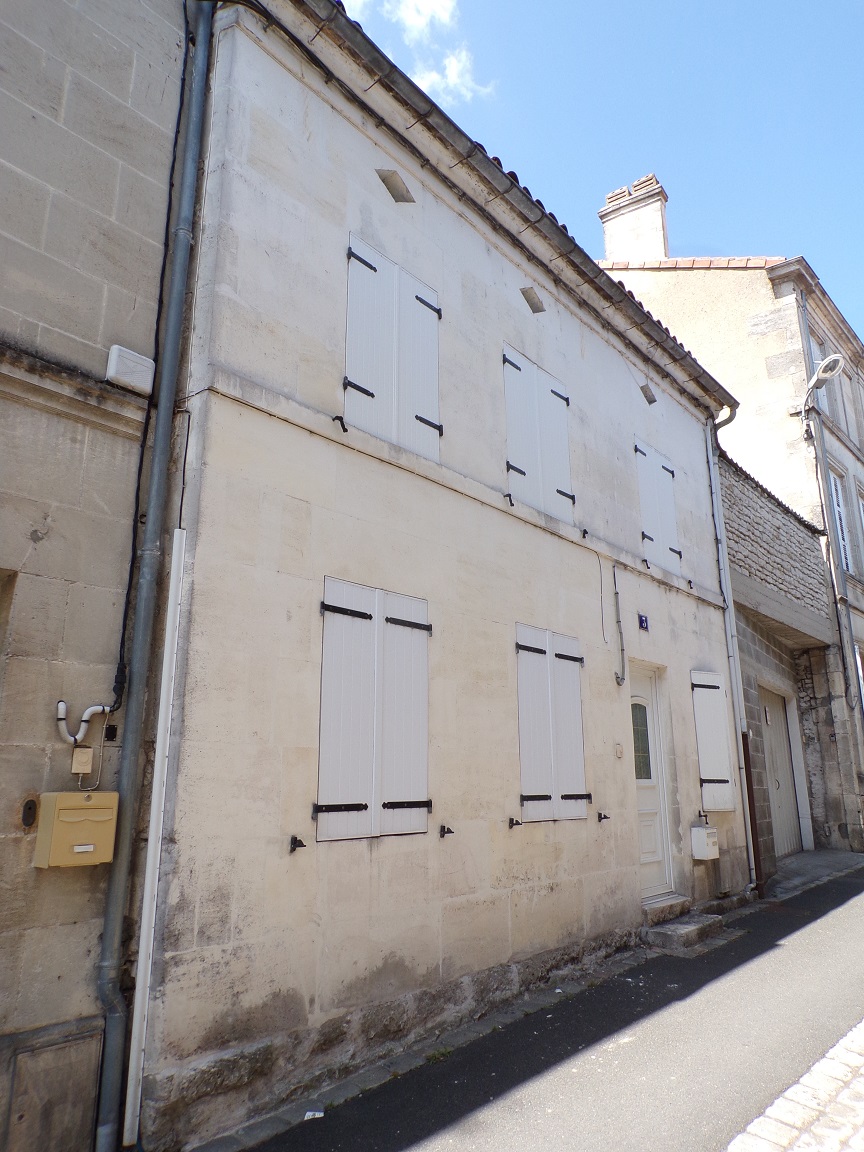 Jarnac - rue Virecourt 3 - Maison (16 mai 2023)
