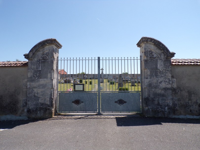Cierzac – L'entrée du cimetière (31 mai 2023)