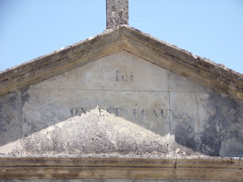 Houlette – L’entrée catholique du cimetière (14 juin 2023)