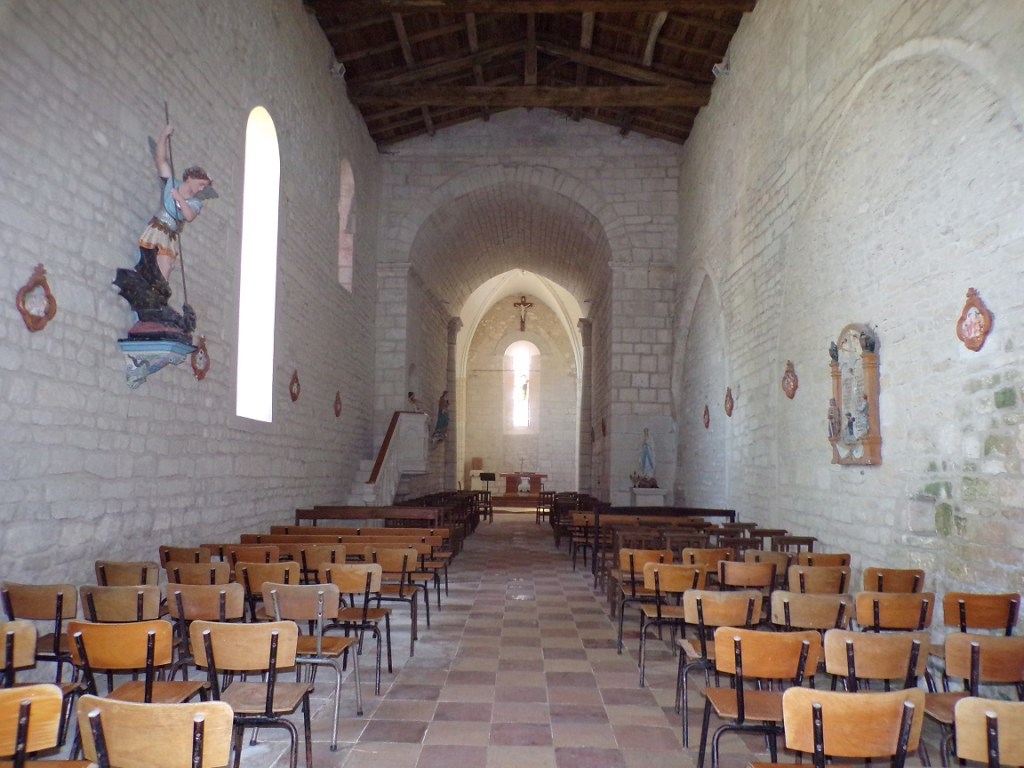 Mons - L’église Saint-Séverin - vue de l'entrée (5 juin 2023)