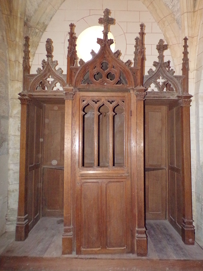Neuvicq-le-Château – L’église Saint-Martin – Le confessionnal (14 juin 2023)
