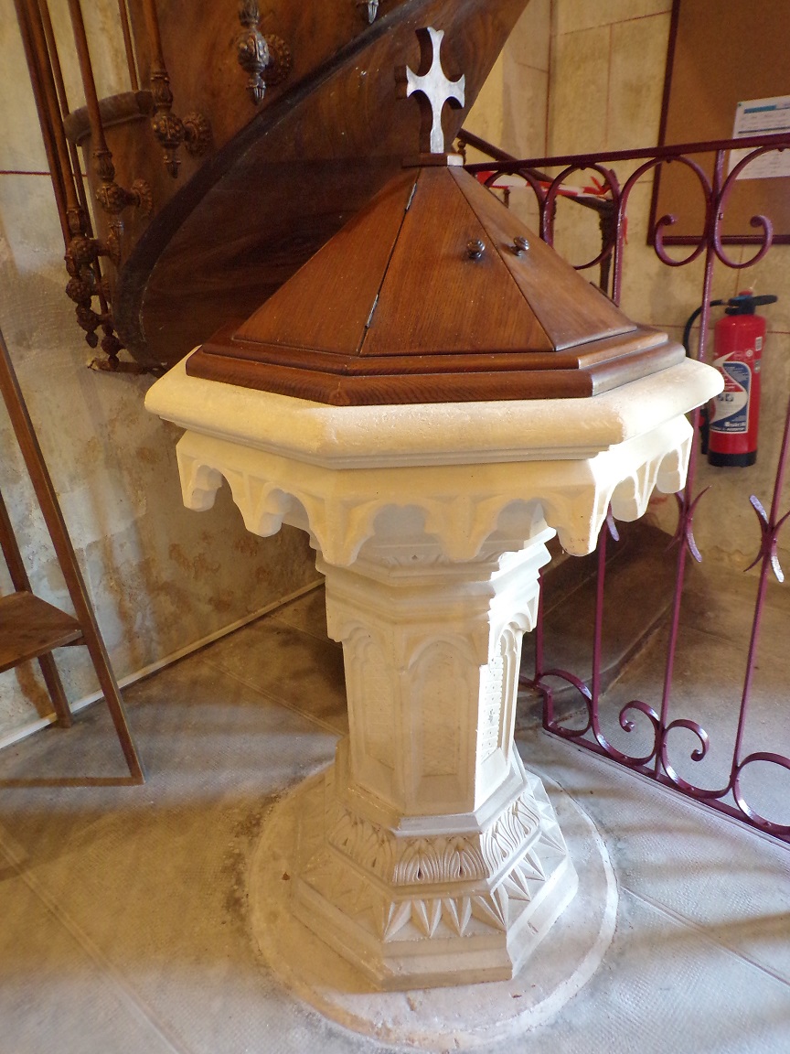 Saint-Fort sur le Né - L'église Saint-Fortunat - Le baptismaux (7 juin 2023)