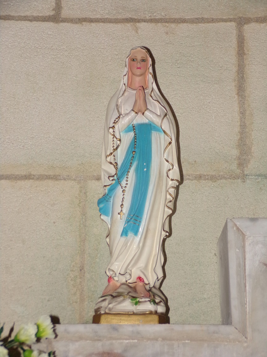 Sonneville – L’église Saint-Pierre – La Vierge Marie dans la chapelle 'Sacré Coeur de Jésus' (17 juin 2023)