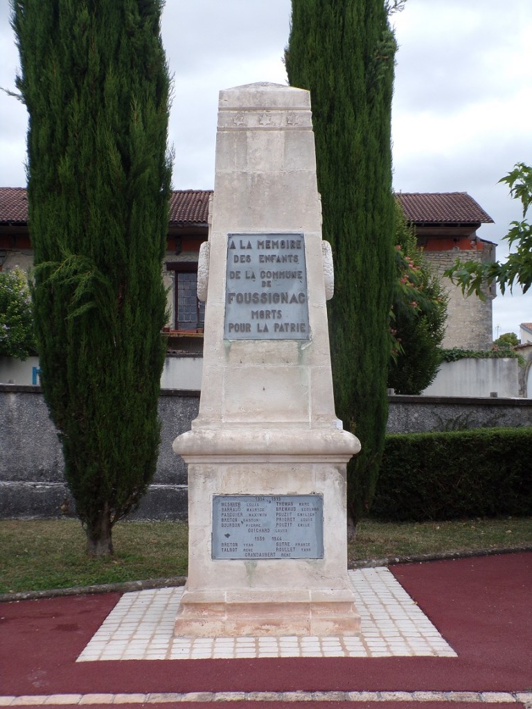 Foussignac – Le Monument aux Morts (22 juillet 2023)