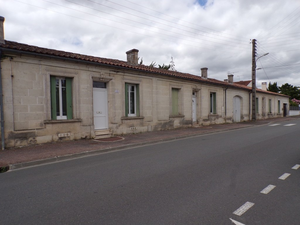 Jarnac - 15 avenue de l'Ecosse - Maison (22 juillet 2023)