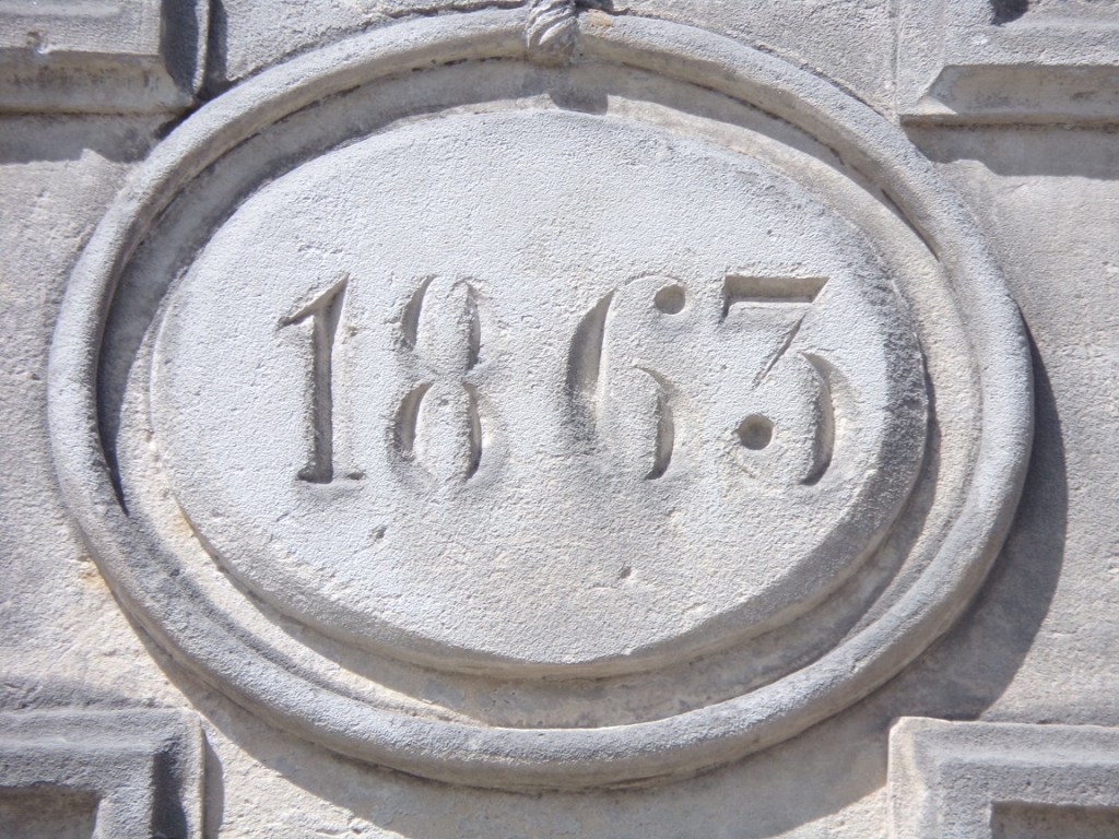 Ambleville – Porche daté '1863' (19 août 2023)