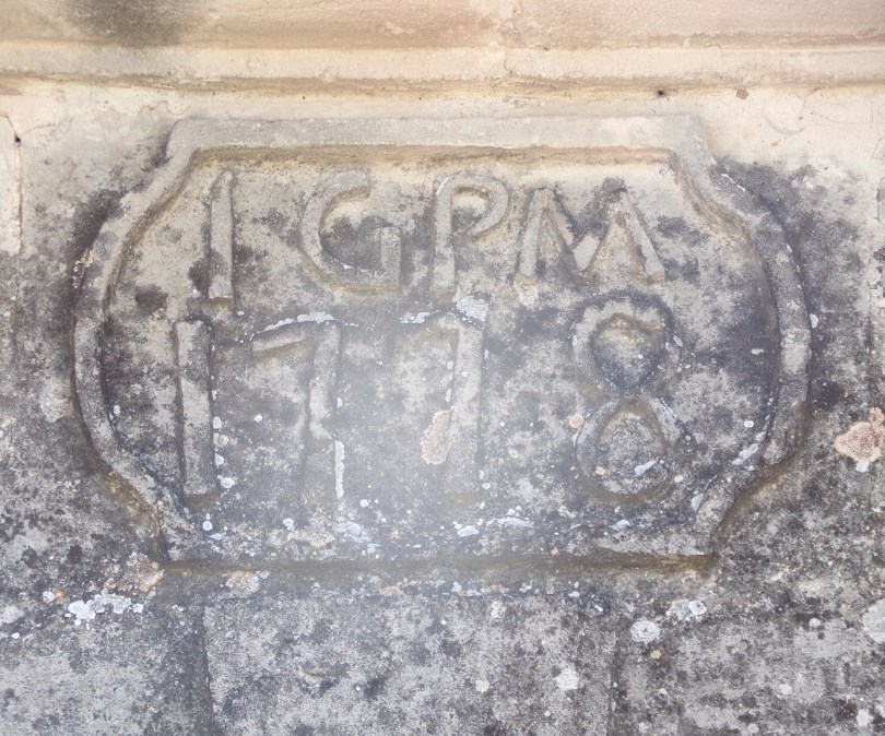 Angeac-Champagne - Porche daté '1718'(19 août 2023)