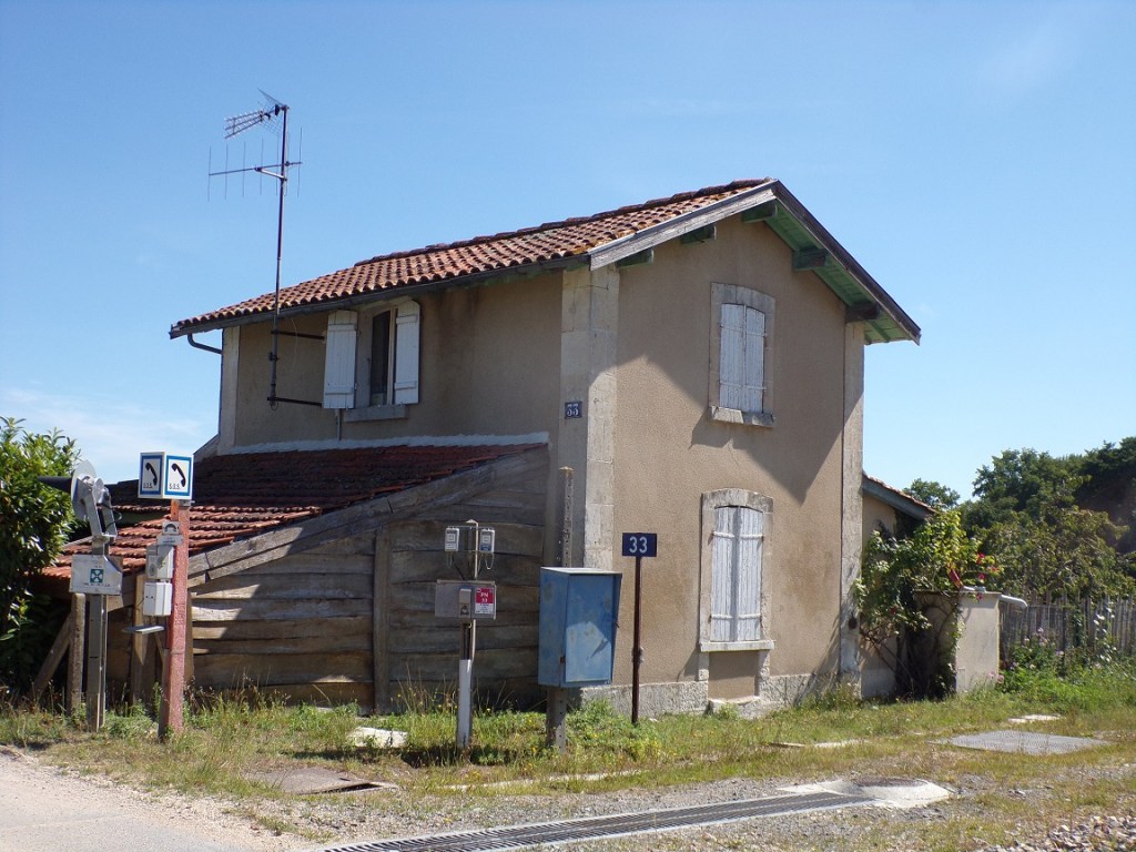 Gondeville – Maison de garde-barrière 33 (8 août 2023)