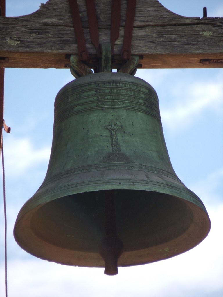 Lignières-Sonneville – La cloche de la chapelle de Sonneville (19 août 2023)