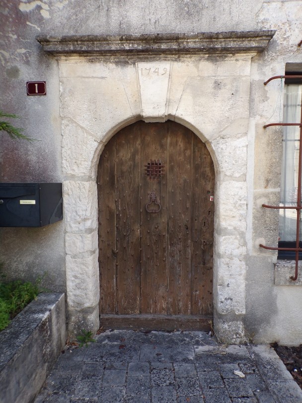 Lignières-Sonneville – Une maison datée de 1749 (19 août 2023)