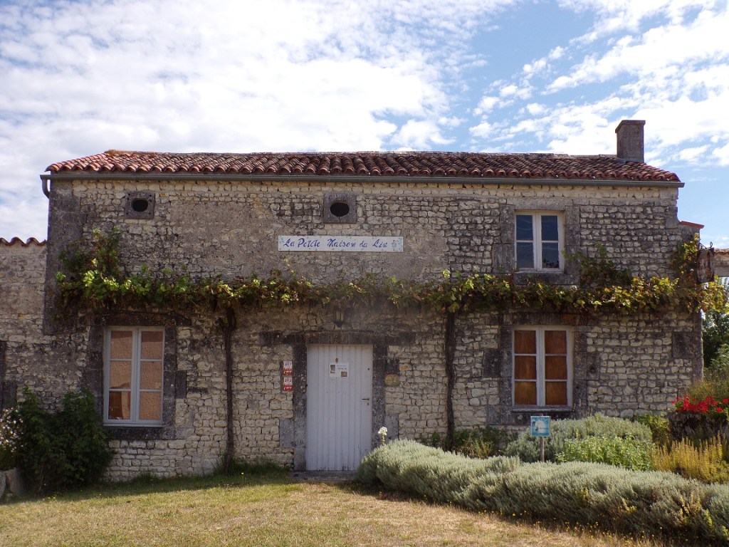 Lignières-Sonneville - La Petite Maison du Lin (19 août 2023)